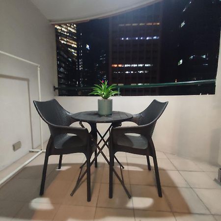 Luxury Spacious 2Br In Salcedo Village Манила Екстериор снимка