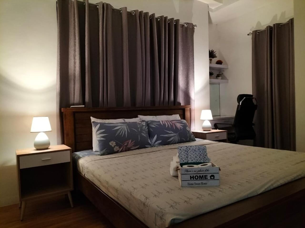 Luxury Spacious 2Br In Salcedo Village Манила Екстериор снимка