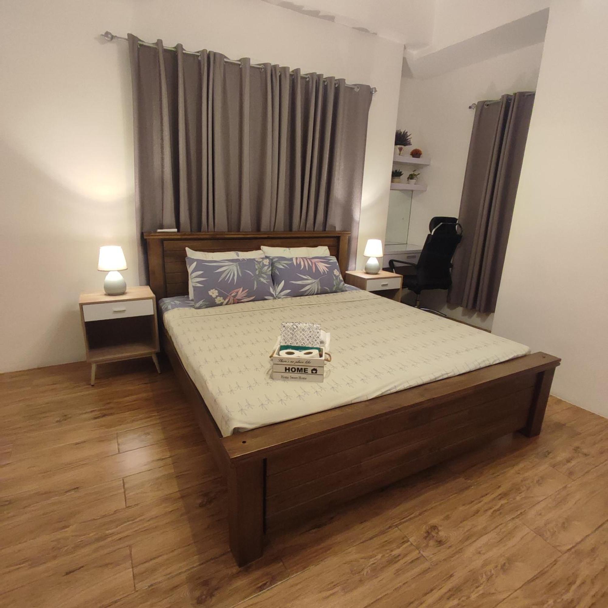 Luxury Spacious 2Br In Salcedo Village Манила Екстериор снимка