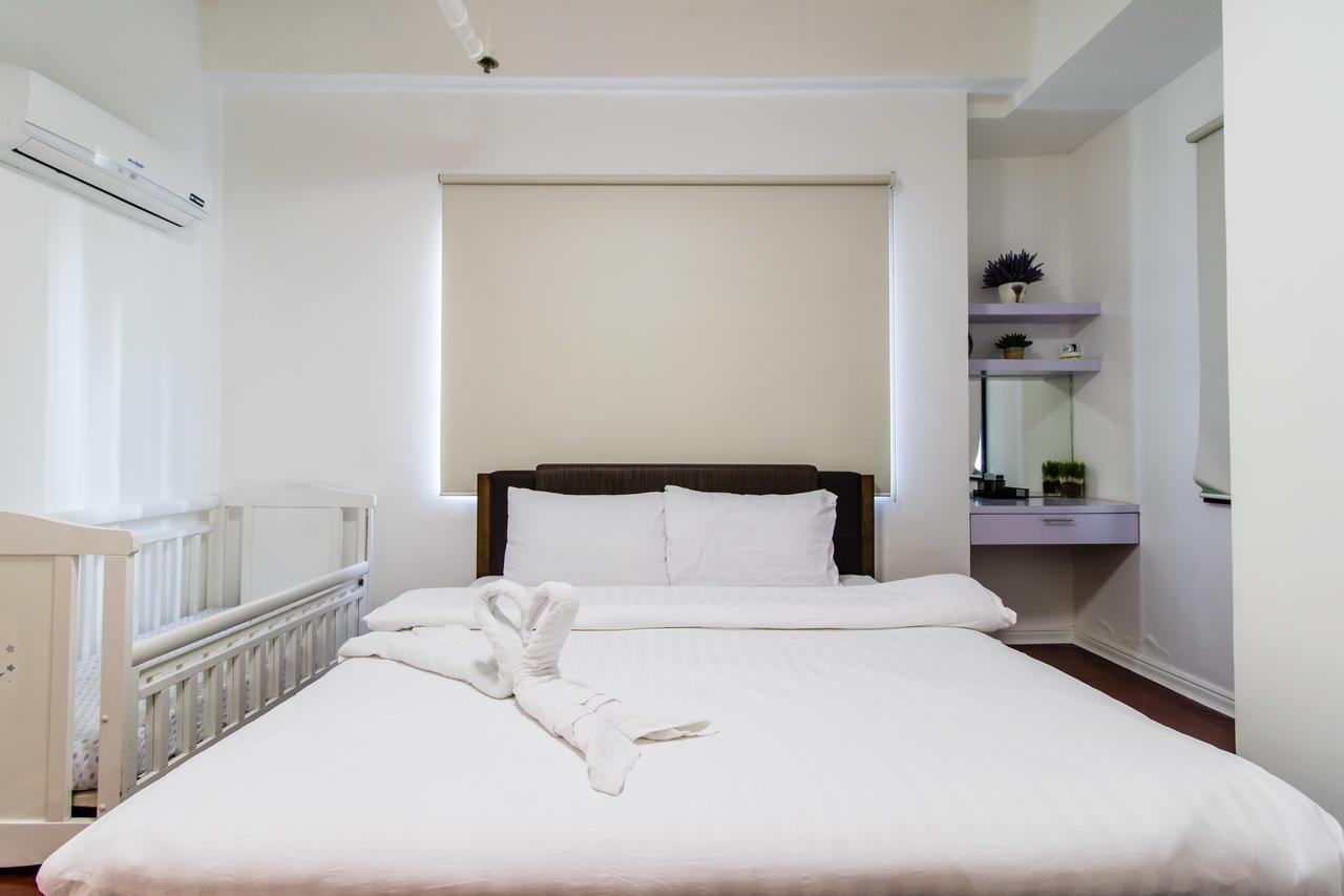 Luxury Spacious 2Br In Salcedo Village Манила Екстериор снимка