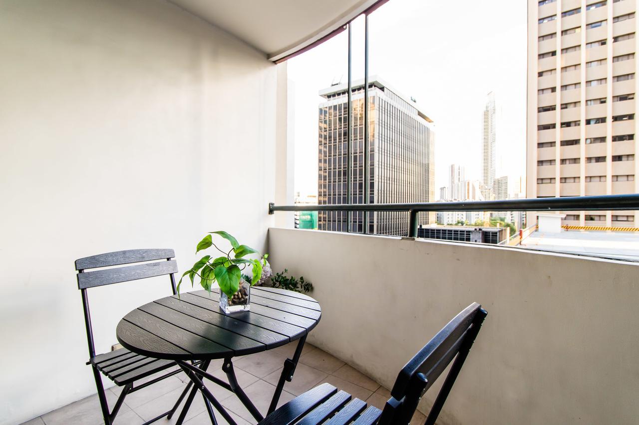 Luxury Spacious 2Br In Salcedo Village Манила Екстериор снимка