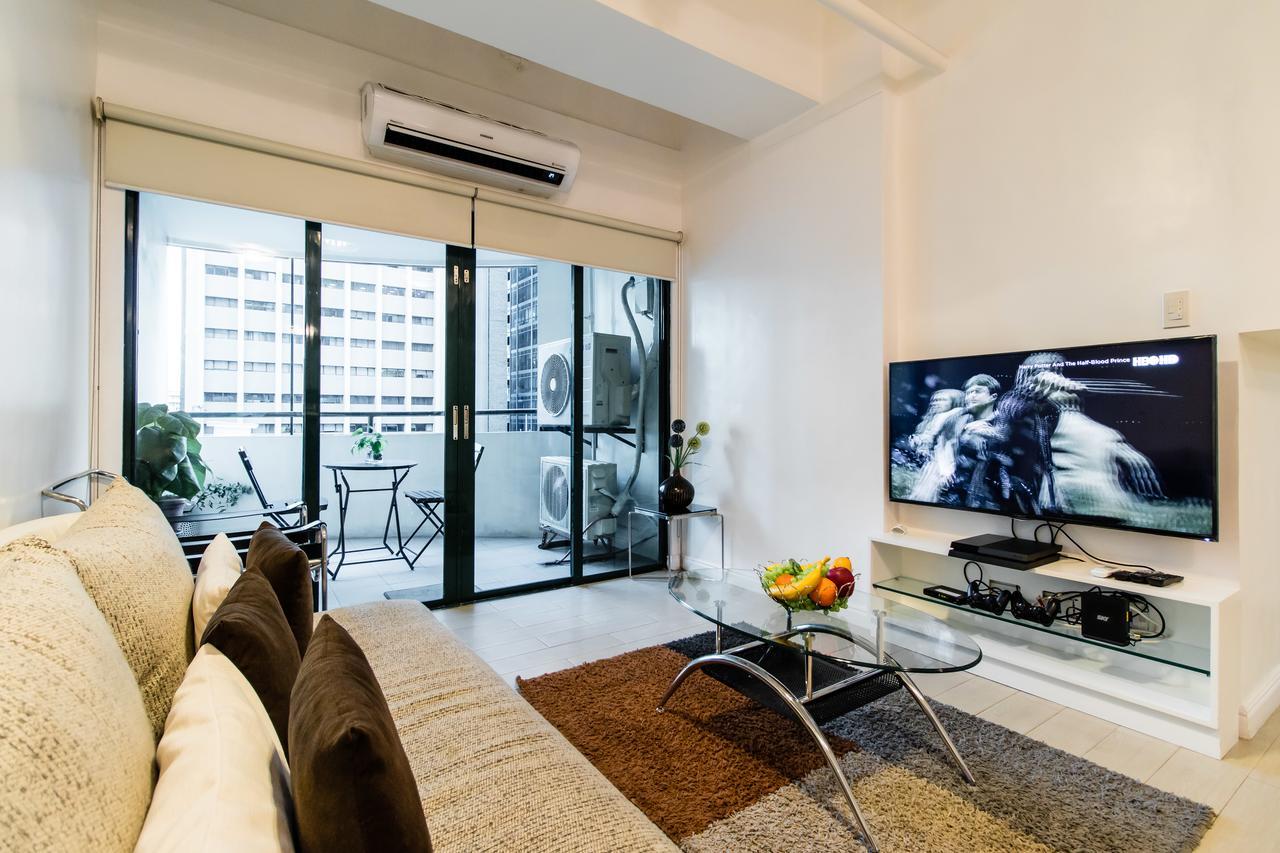 Luxury Spacious 2Br In Salcedo Village Манила Екстериор снимка
