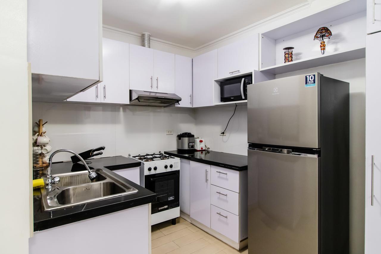 Luxury Spacious 2Br In Salcedo Village Манила Екстериор снимка