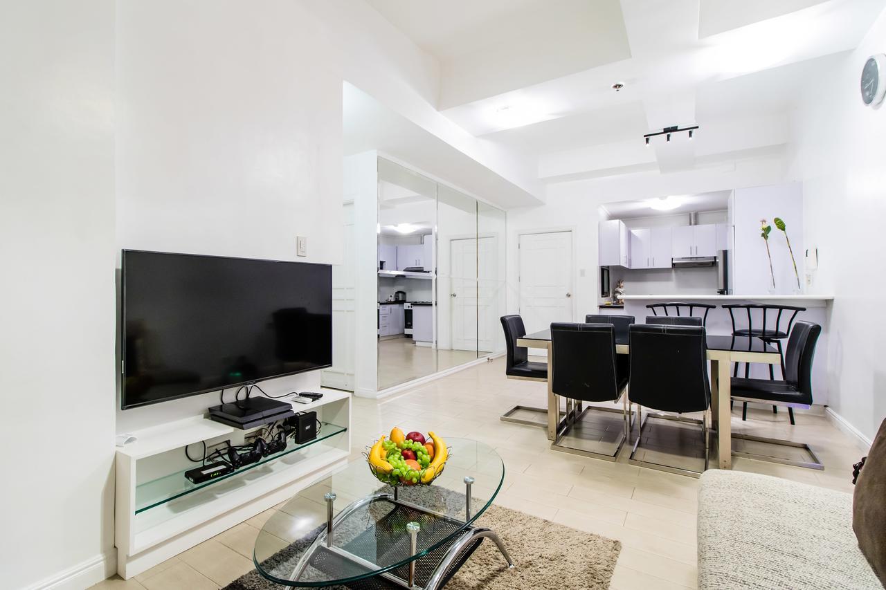 Luxury Spacious 2Br In Salcedo Village Манила Екстериор снимка